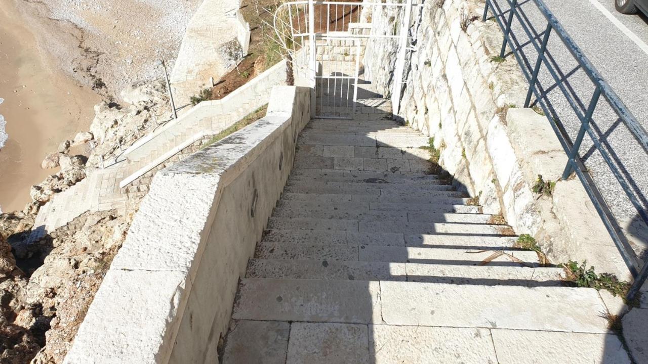 Luxury Beachfront Apartment Banje Ragusa Esterno foto