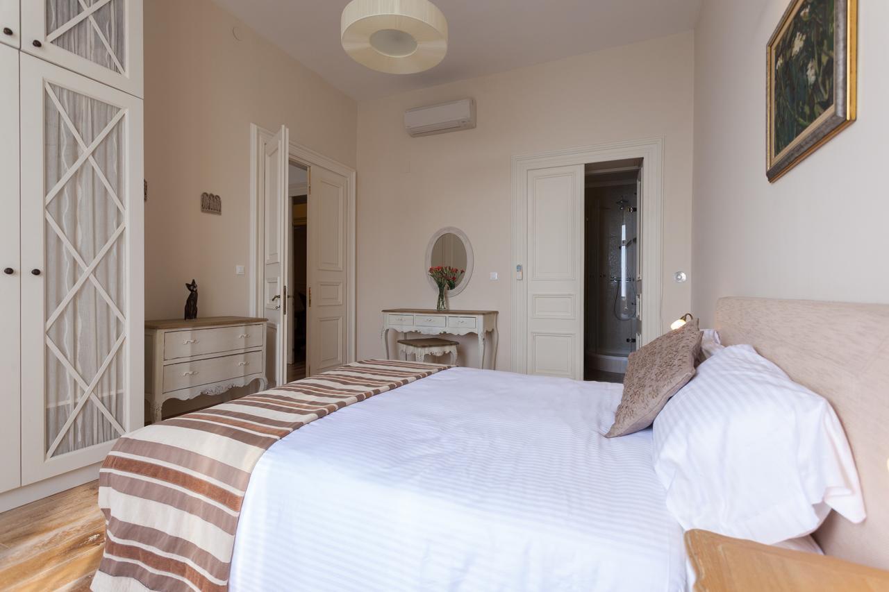 Luxury Beachfront Apartment Banje Ragusa Esterno foto