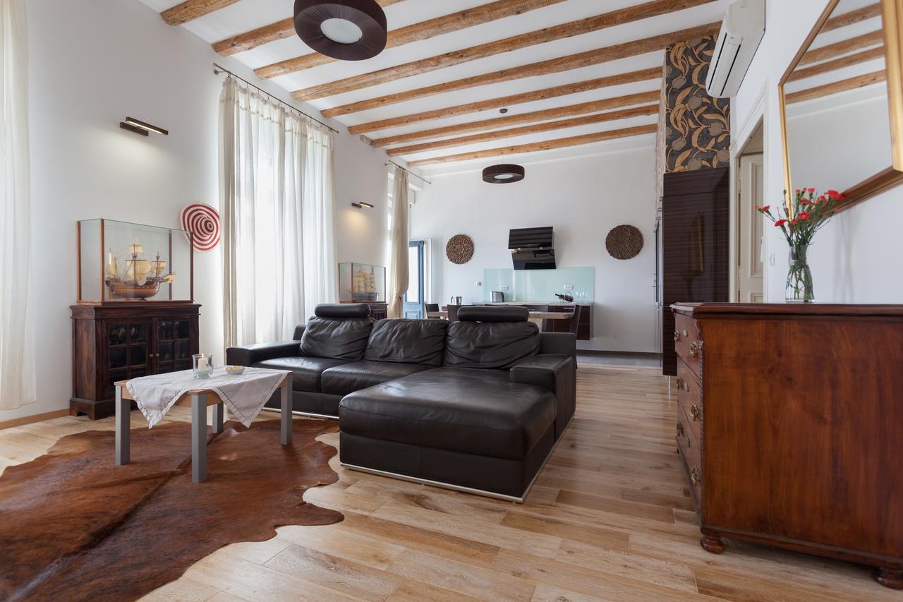 Luxury Beachfront Apartment Banje Ragusa Esterno foto